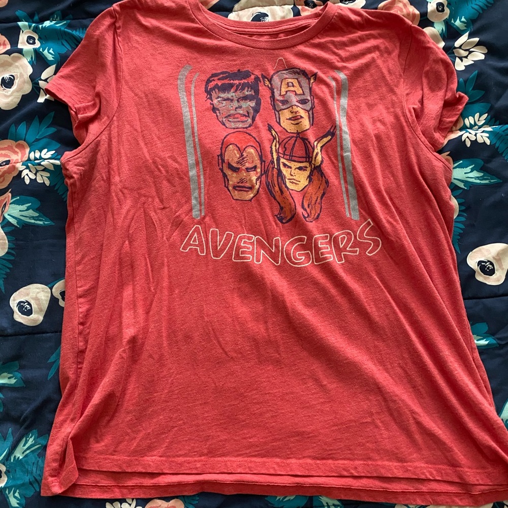 OLD NAVY - SIZE XXL - AVENGERS TEE